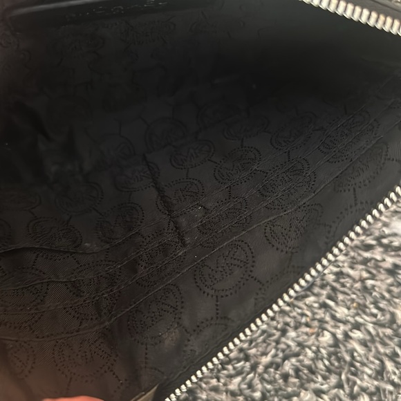 ♥️Michael Kors wristlet - Picture 6 of 6